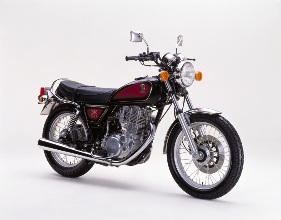 Yamaha SR400 7th Anniversary